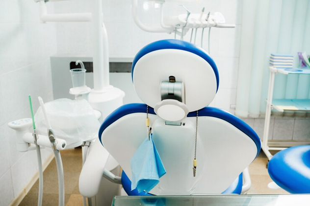 چه زمانی به تعمیر یونیت دندانپزشکی نیاز داریم؟